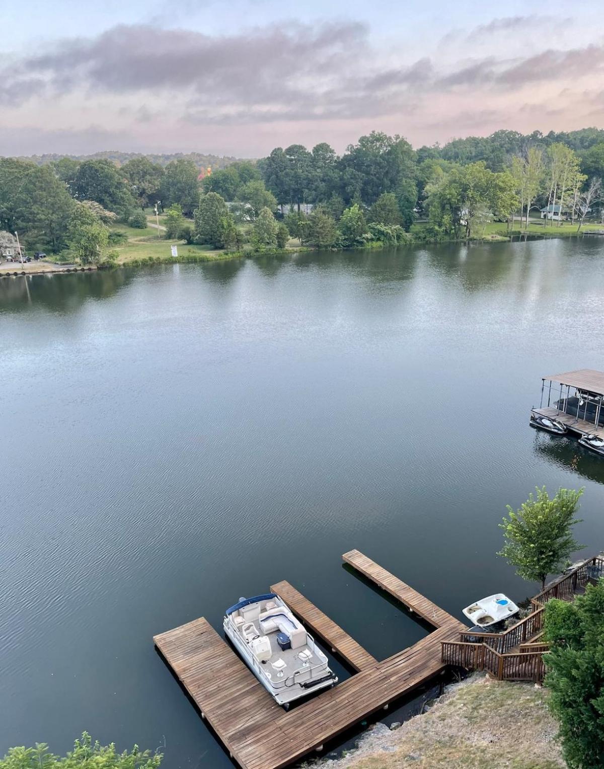 Brooklynn'S Bay, Elegant Lakefront Condo Retreat Hot Springs Extérieur photo