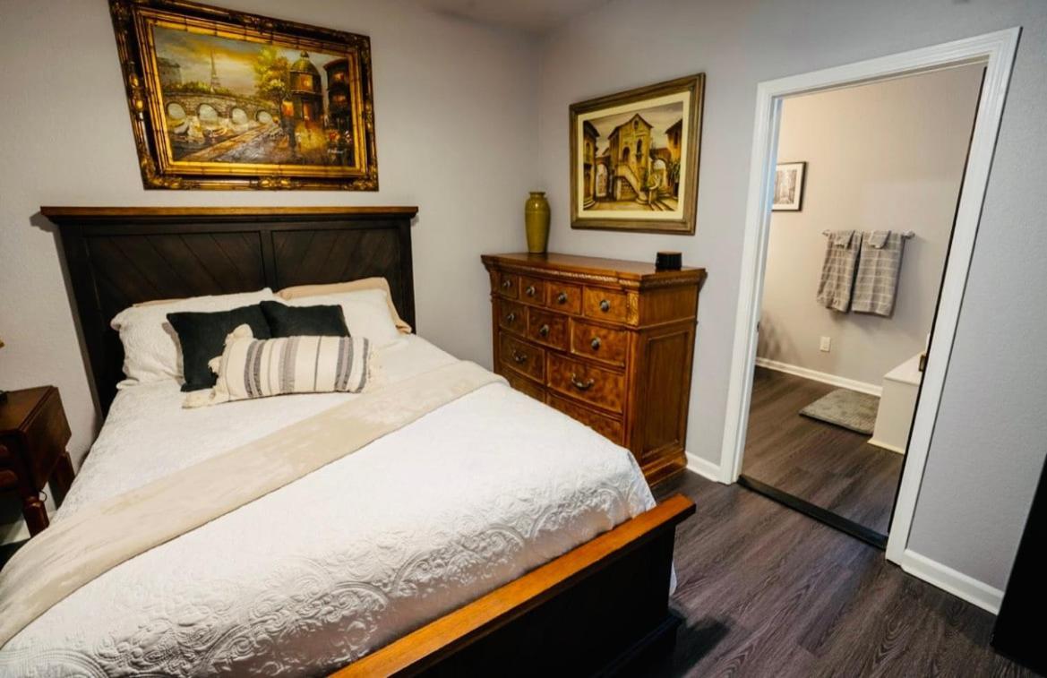 Brooklynn'S Bay, Elegant Lakefront Condo Retreat Hot Springs Extérieur photo
